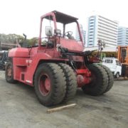 a picture of the used KOMATSU Forklift with Mast made in Japan